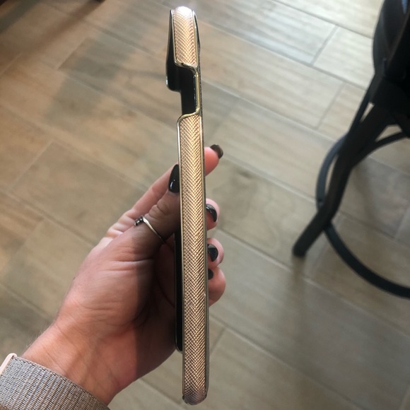 Kate Spade iPhone 8 Plus Case - Picture 5 of 9